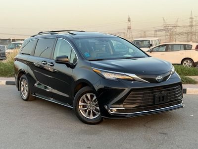 تويوتا سيينا XLE Hybrid 2.5