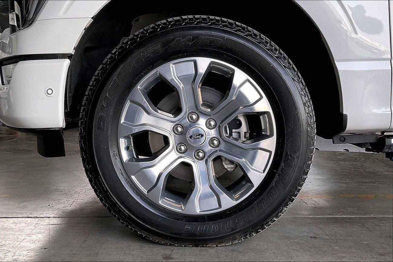 Ford F 150 Platinum FX4 - Super Crew | Guaranteed Warranty | 0 Down Payment