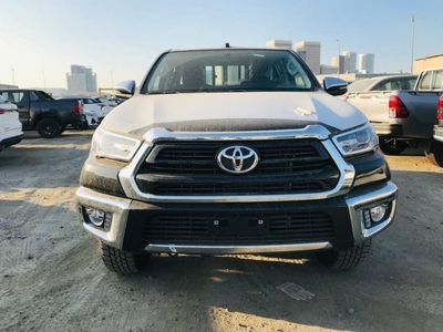 Toyota Hilux GLX 2.7L A/T, 4x4,ALLOY WHEEL, CRUISE CONTROL & PUSH START