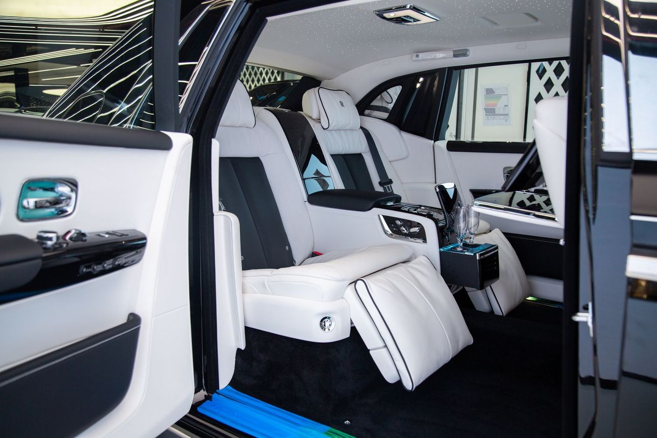 Rolls-Royce Phantom EWB 6.8L