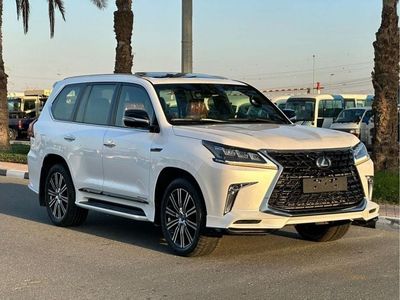 لكزس LX 570 سيجناتشر