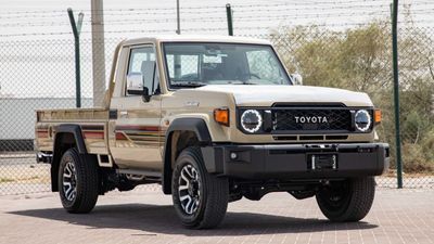 Toyota Land Cruiser Pick Up LC 79 S/C FULL LX- Z1 A/T V6 4WD 2Doors. For Local Registration +10%