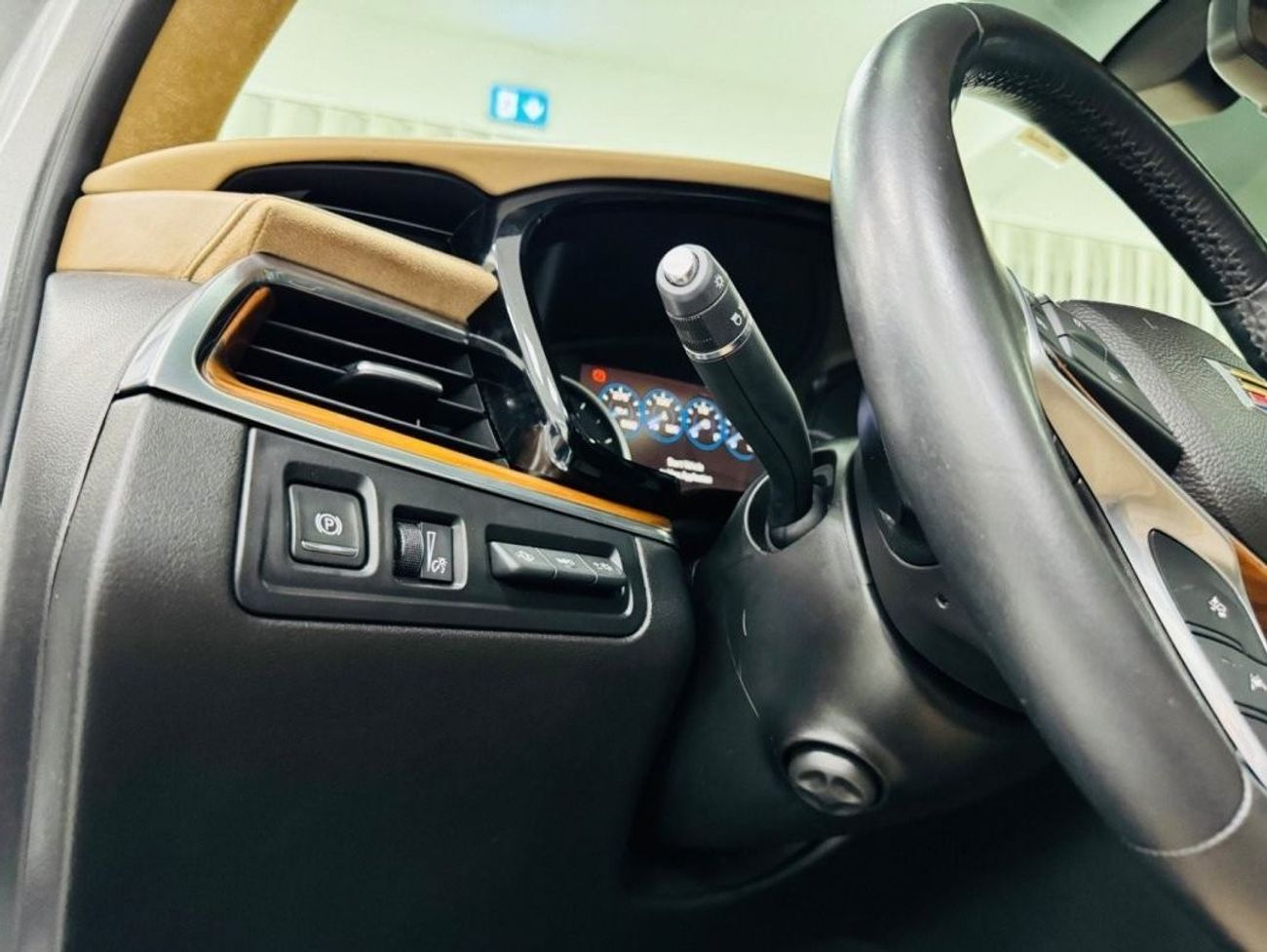 كاديلاك XT5 بلاتينوم AWD