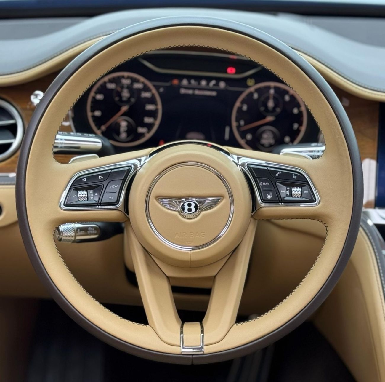 بنتلي كونتيننتال فلاينج سبر W12 2021 Bentley Continental Flying Spur W12, Warranty, 2026 Bentley Service Pack, Very Low Kms, GCC