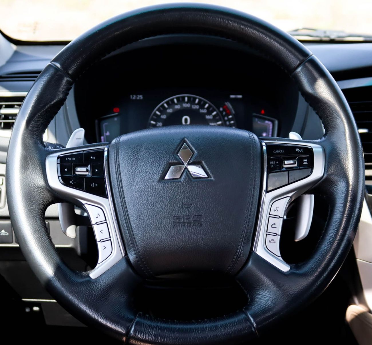 ميتسوبيشي مونتيرو سبورت GLS Premium 3.0L (7 Seater) Mitsubishi Montero Sport 2021 GCC, V6, Full Option, Accident Free, Excel