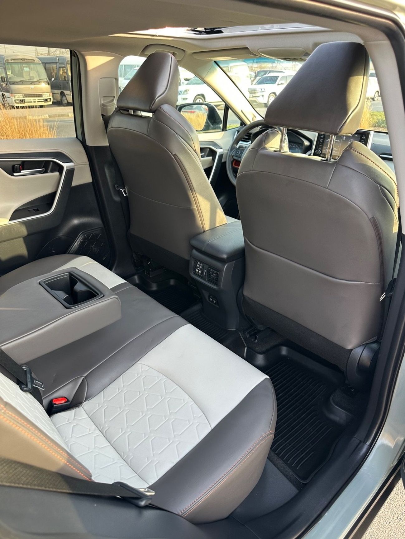 تويوتا راف ٤ Adventure 2.5L 4WD