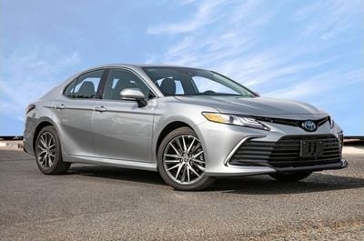 Toyota Camry TOYOTA CAMRY 2.5L HYBRID XLE HI A/T PTR Export Only 2022 Model Year