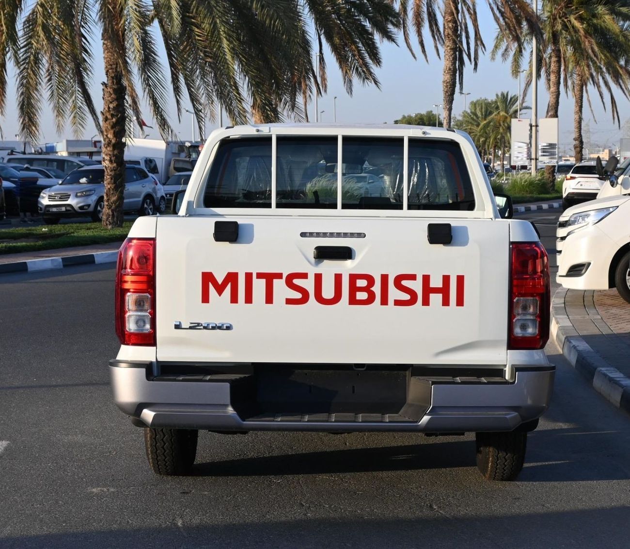 ميتسوبيشي L200 GL 2.4L Double Cab Utility 4WD - Manual - Petrol