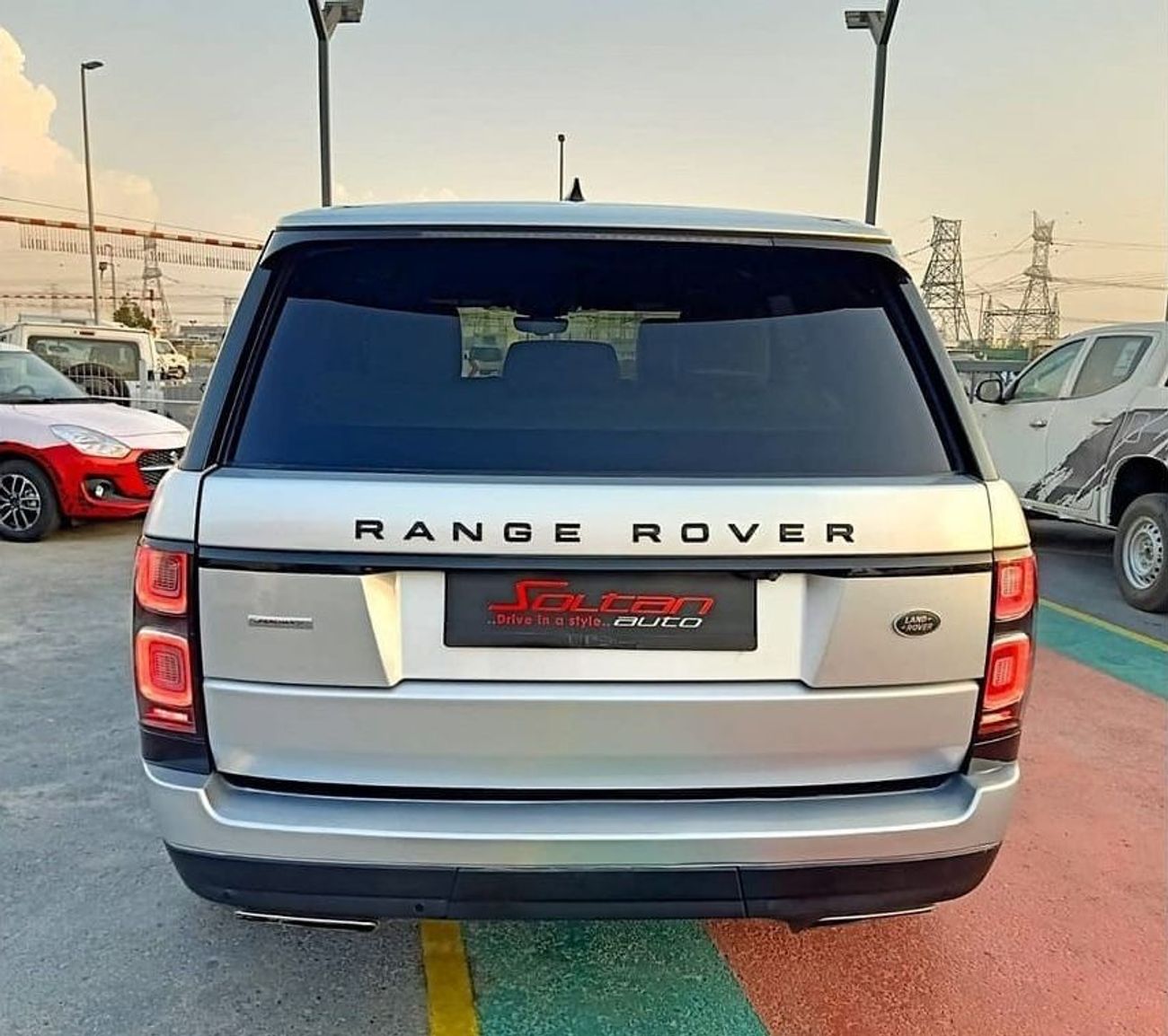 لاند روفر رينج روفر Range Rover Supercharged 5.0L A/T 2017 MODEL USED AS SEEN