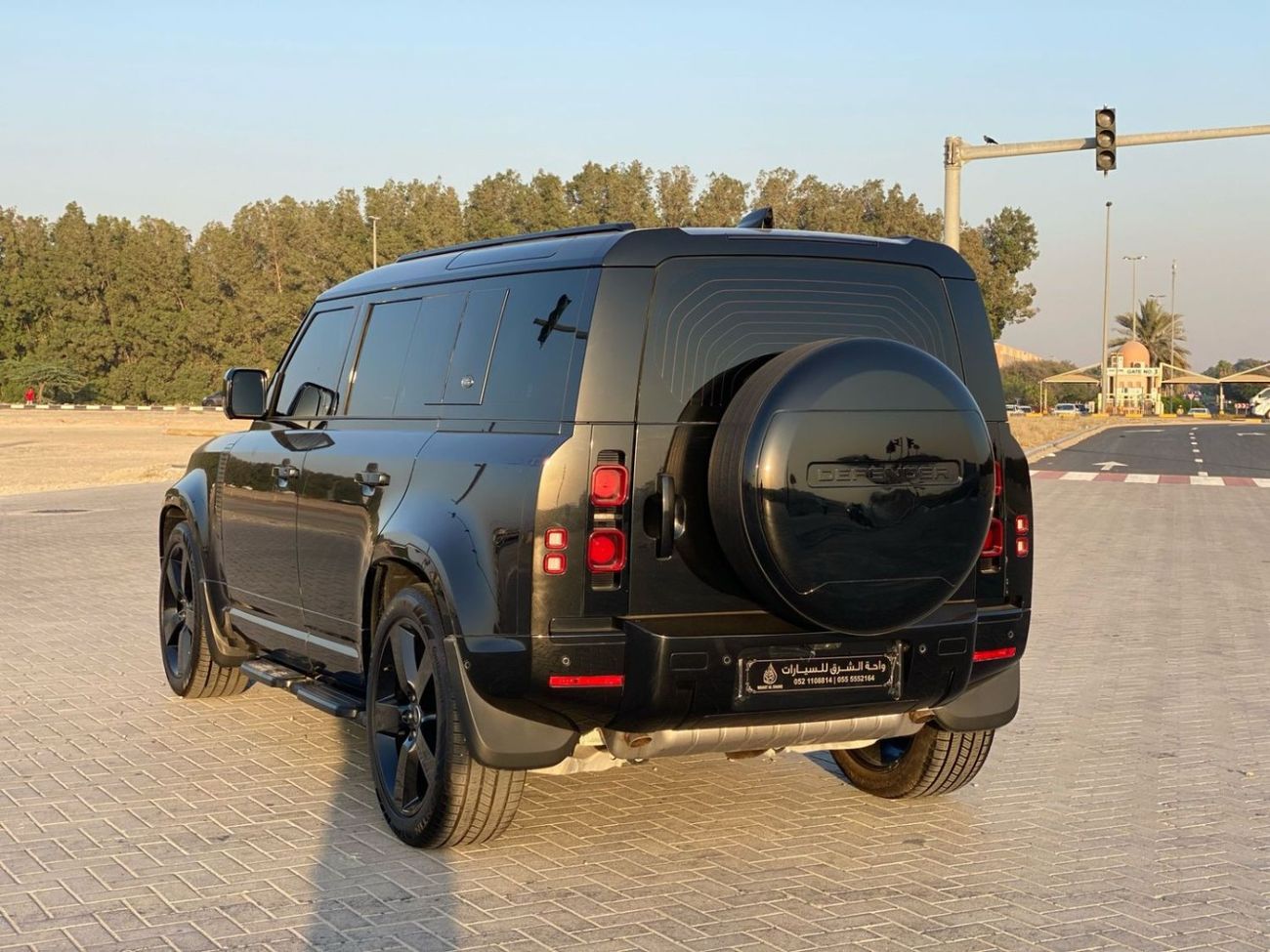 لاند روفر ديفندر P400 110 X-Dynamic HSE 3.0L (5 Seater)