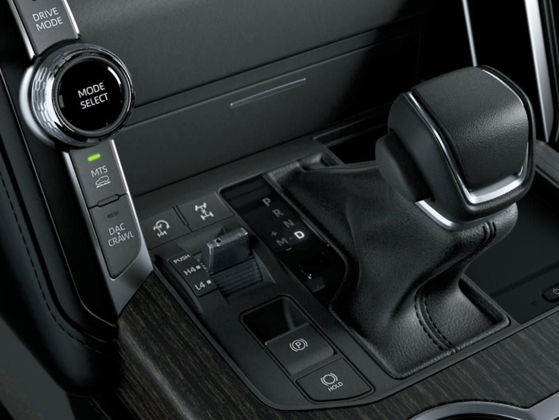 Toyota Land Cruiser interior - Gear