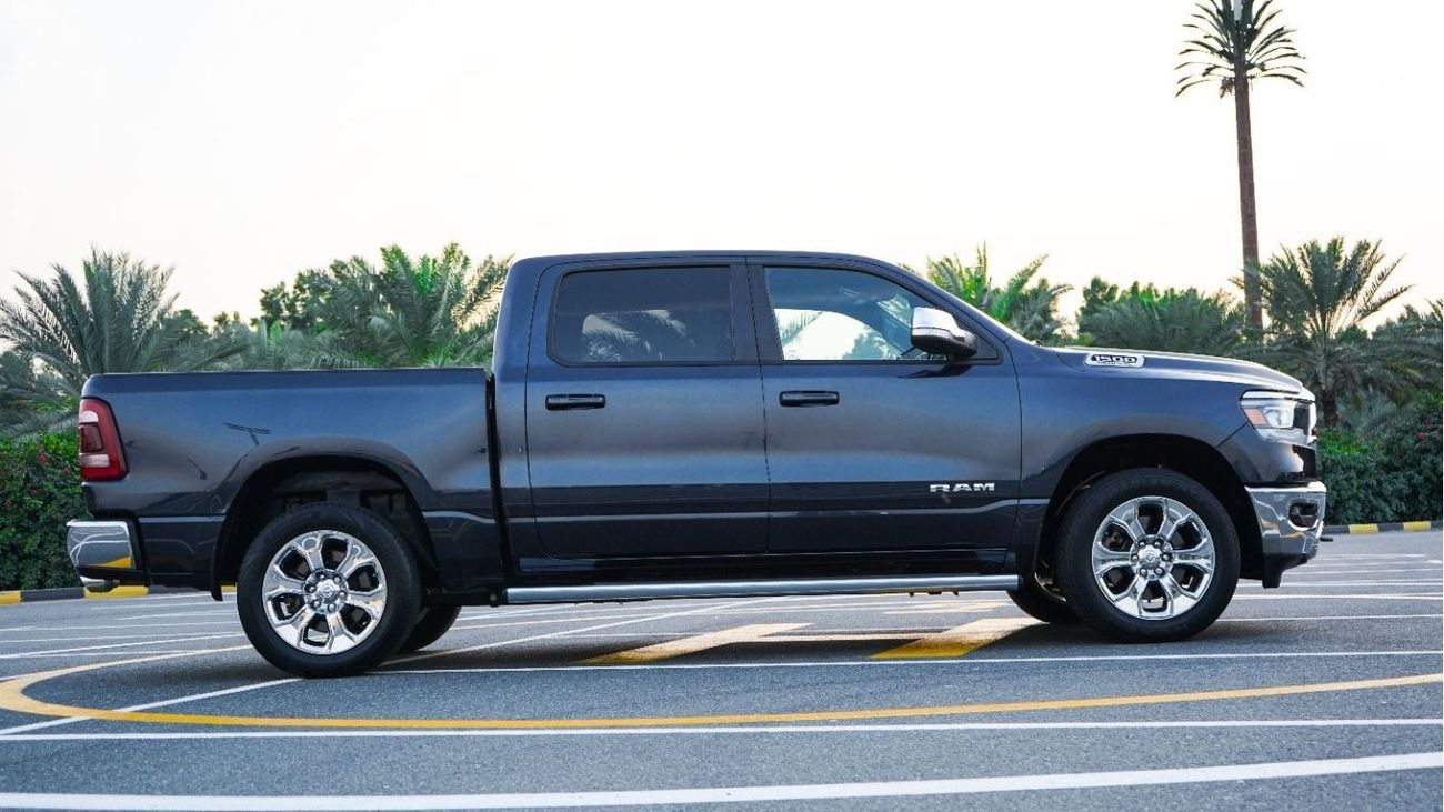 RAM 1500 Description DODGE RAM BIGHORN 2021  INTERIOR DESIGN  AUX audio in Air conditioning Bluetooth system