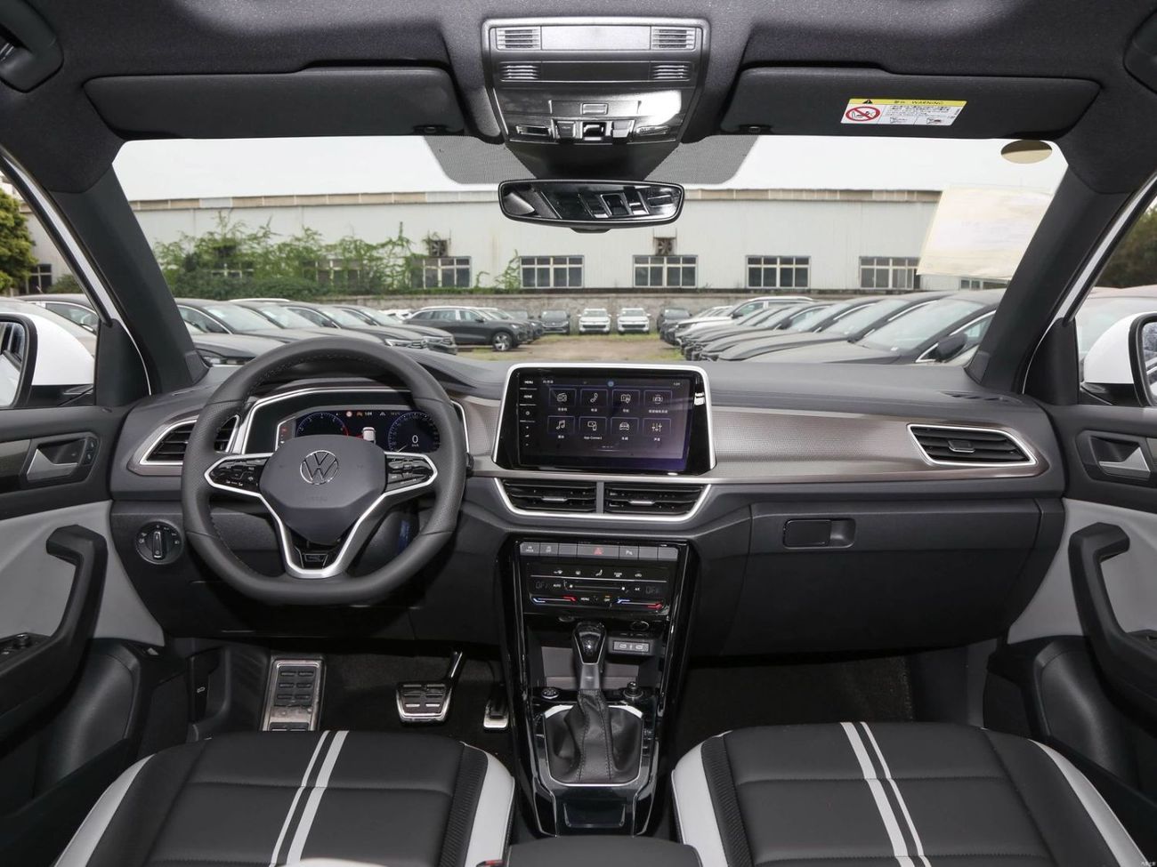 فولكس واجن T ROC 300 TSI Daylight - 1.5T Aut Petrol 160hp