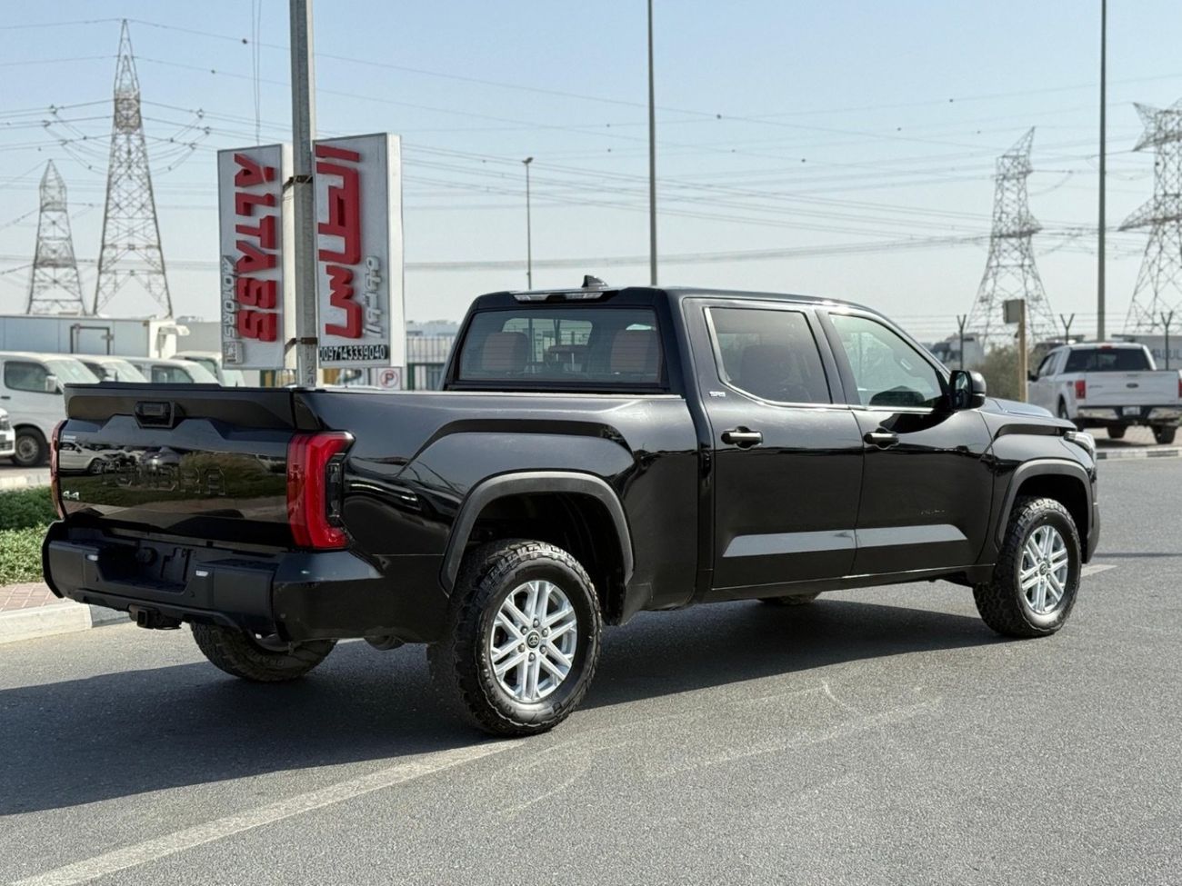 تويوتا تاندرا Toyota Tundra CREWMAX SR5 4WD