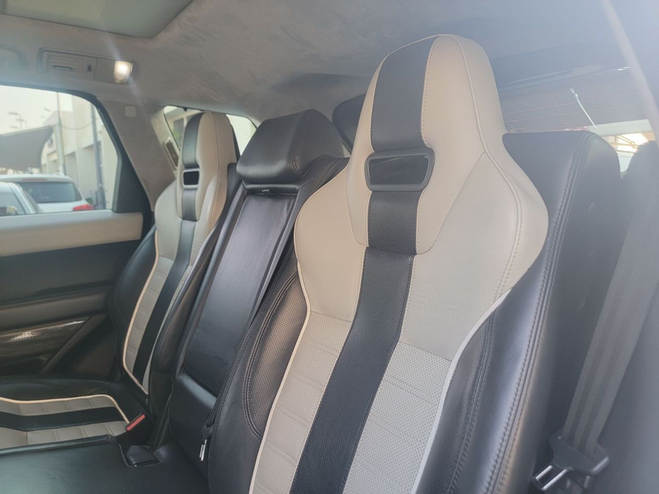 لاند روفر رينج روفر سبورت SVR 5.0L (550 HP)