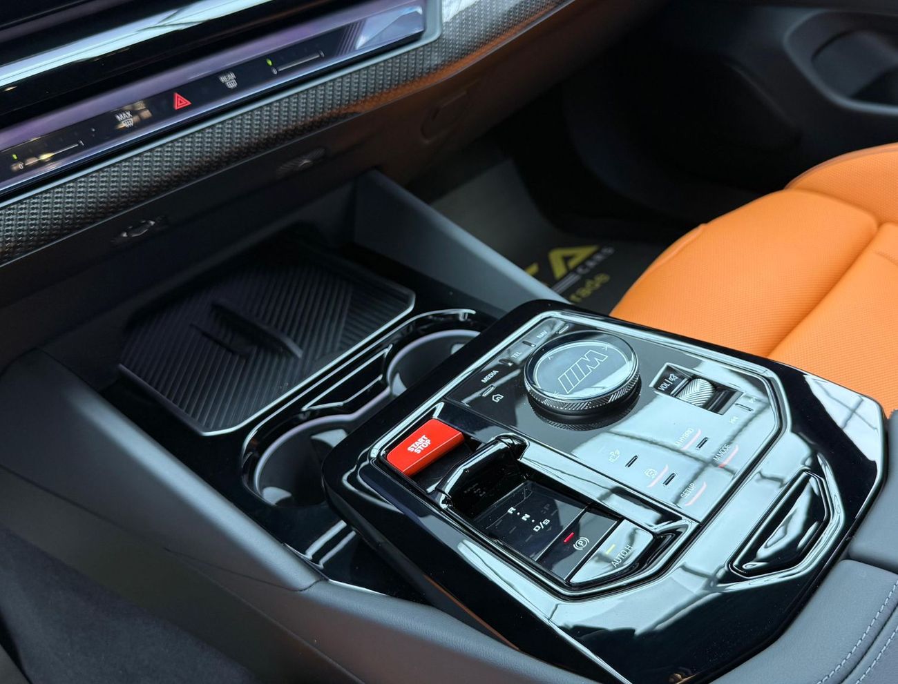 BMW M5 2025 BMW M5 Full Carbon, Agency Warranty Service Pack 5Y, Full Service History, GCC