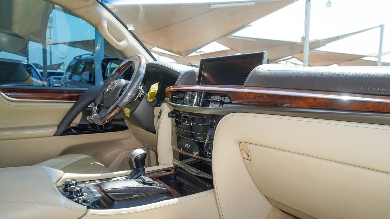 لكزس LX 570 S