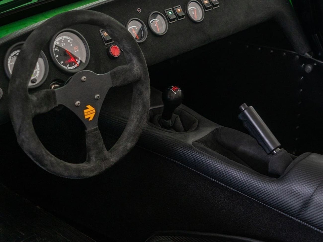 كاترهام سفن Caterham 340R / Special Order in Designo Magno Green / Bespoke High Option Order /  Caterham Warrant