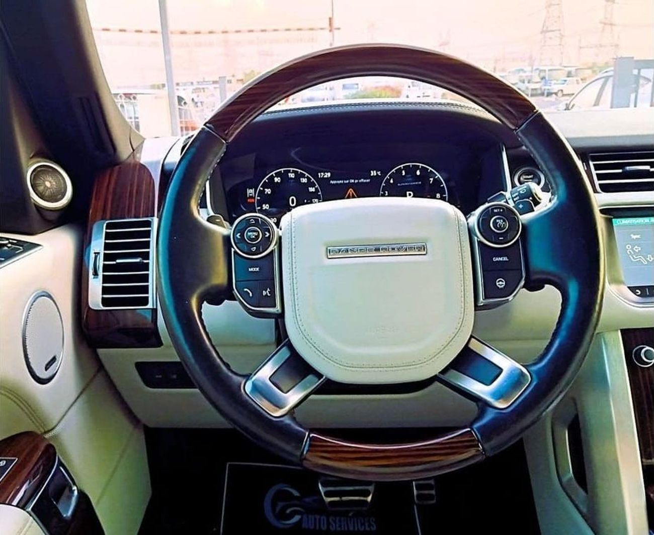لاند روفر رينج روفر Range Rover Supercharged 5.0L A/T 2017 MODEL USED AS SEEN