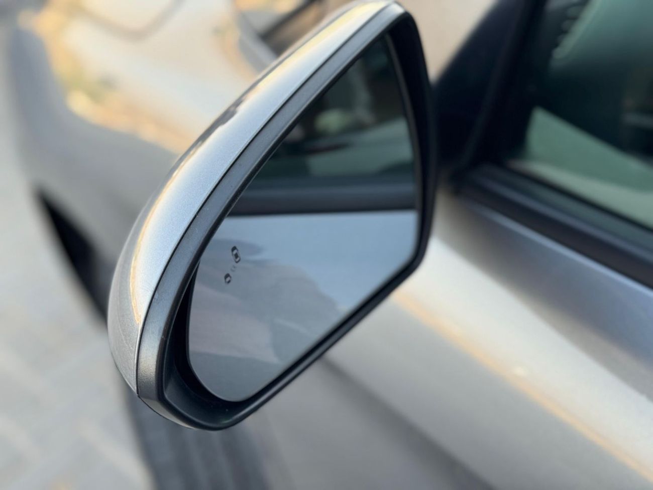 هيونداي إلانترا GL 2.0L SEL / V4 2.0L / RADAR / ROAD ASSIST / BLIND SPOT / IN PERFECT CONDITION