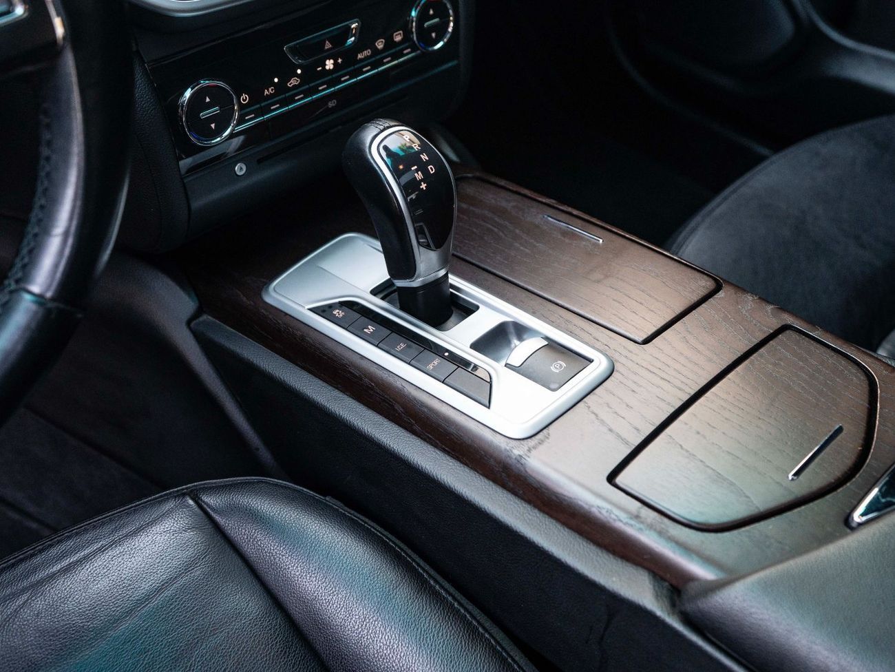 مازيراتي جيبلي S Q4 3.0L (345 HP)