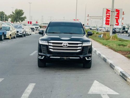 تويوتا لاند كروزر Toyota landcuriser 2017 facelifted 2024 full option Top the range