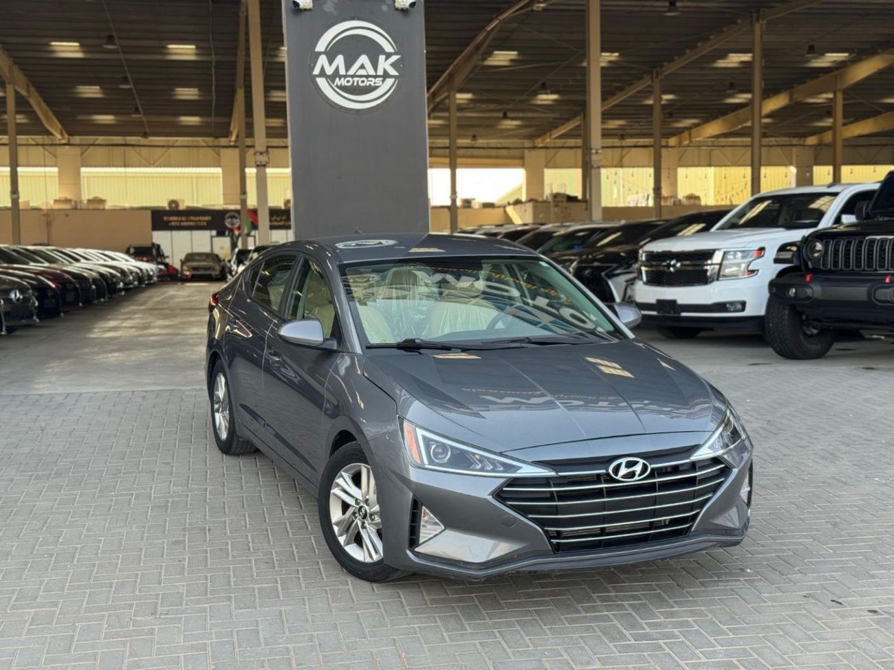 هيونداي إلانترا GL 2.0L SEL / V4 2.0L / RADAR / ROAD ASSIST / BLIND SPOT / IN PERFECT CONDITION