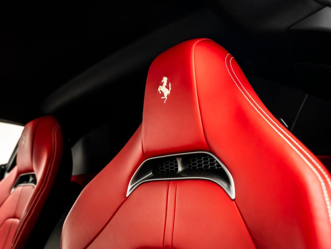 Ferrari SF90 Stradale 2022 Ferrari SF90 Stradale, 2027 Ferrari Warranty + Service Contract, Low KMs, GCC