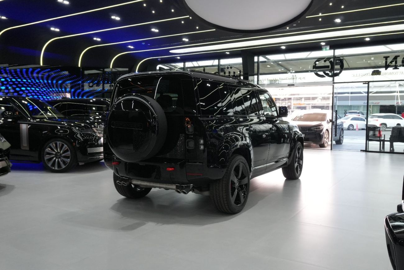 لاند روفر ديفندر Defender X - V8 - Full BLACK EDITION - 2025