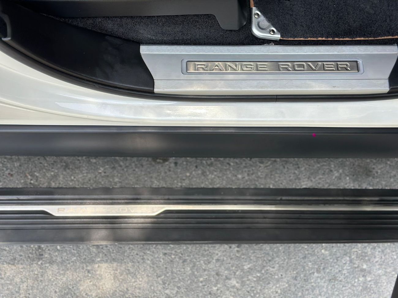 لاند روفر رينج روفر Range Rover Vouge UAE Edition Autobiography / 2021 / GCC / P 400 / Perfect Condition / 3,465 AED Mon