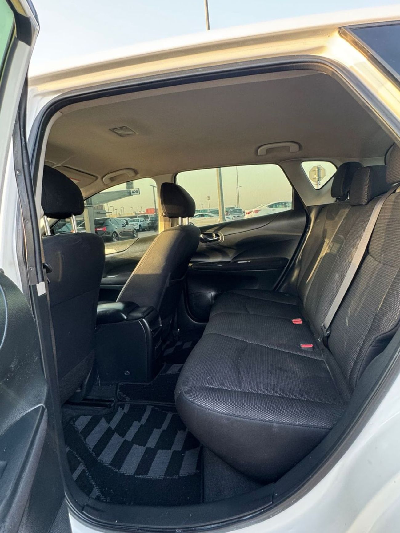 Nissan Tiida SE 1.8L Hatchback