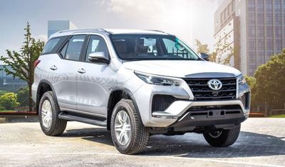 Toyota Fortuner 2.7L , 4X4, AUTOMATIC TRANSMISSION ,CRUISE CONTROL, ALLOY WHEELS, PARKING SENSOR,MULTIMEDIA