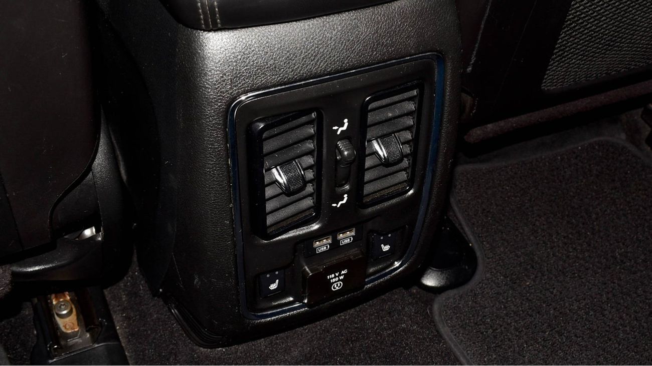 Jeep Grand Cherokee Summit 5.7 L V8