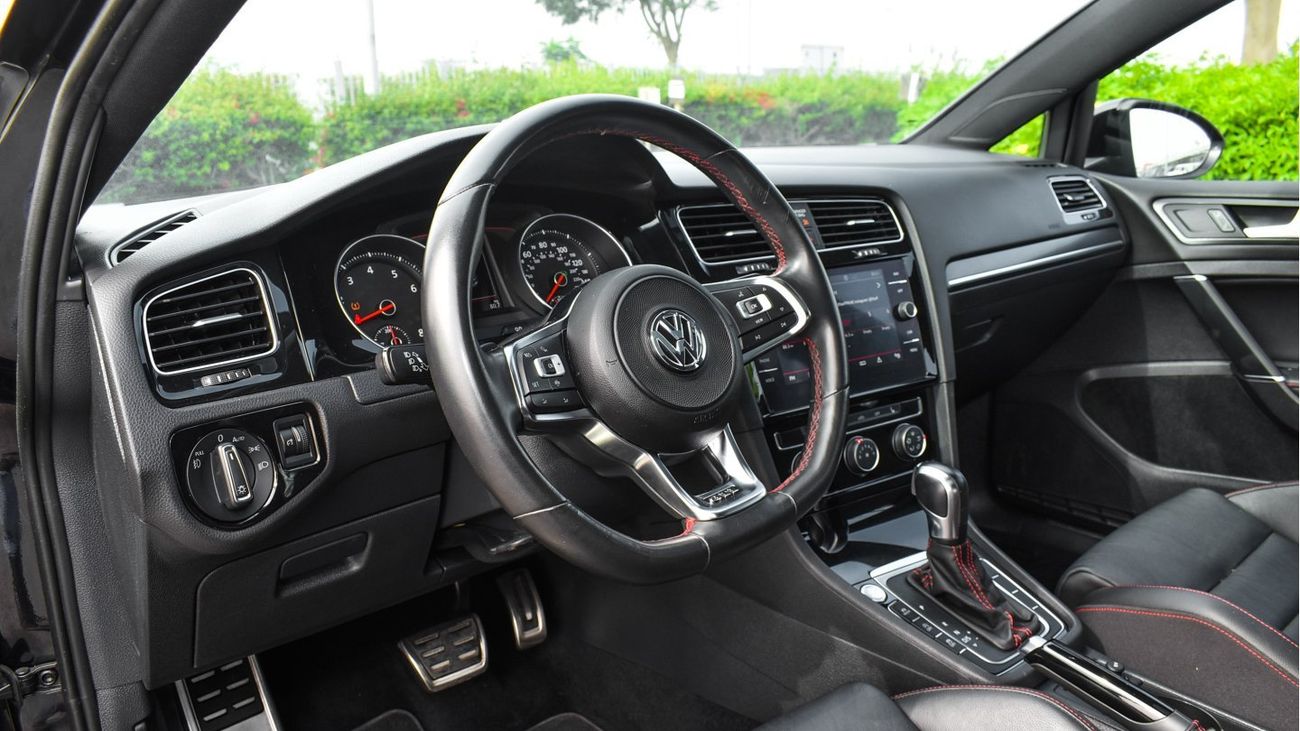 Volkswagen Golf GTI