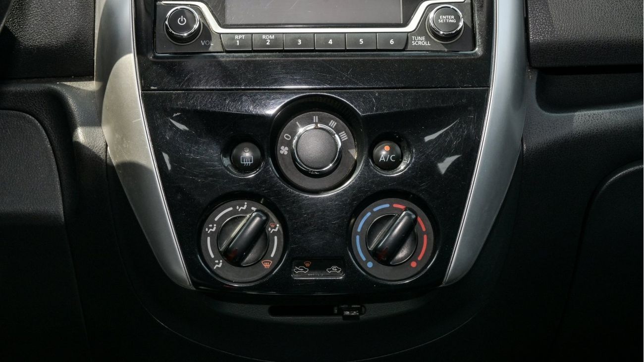 Nissan Versa