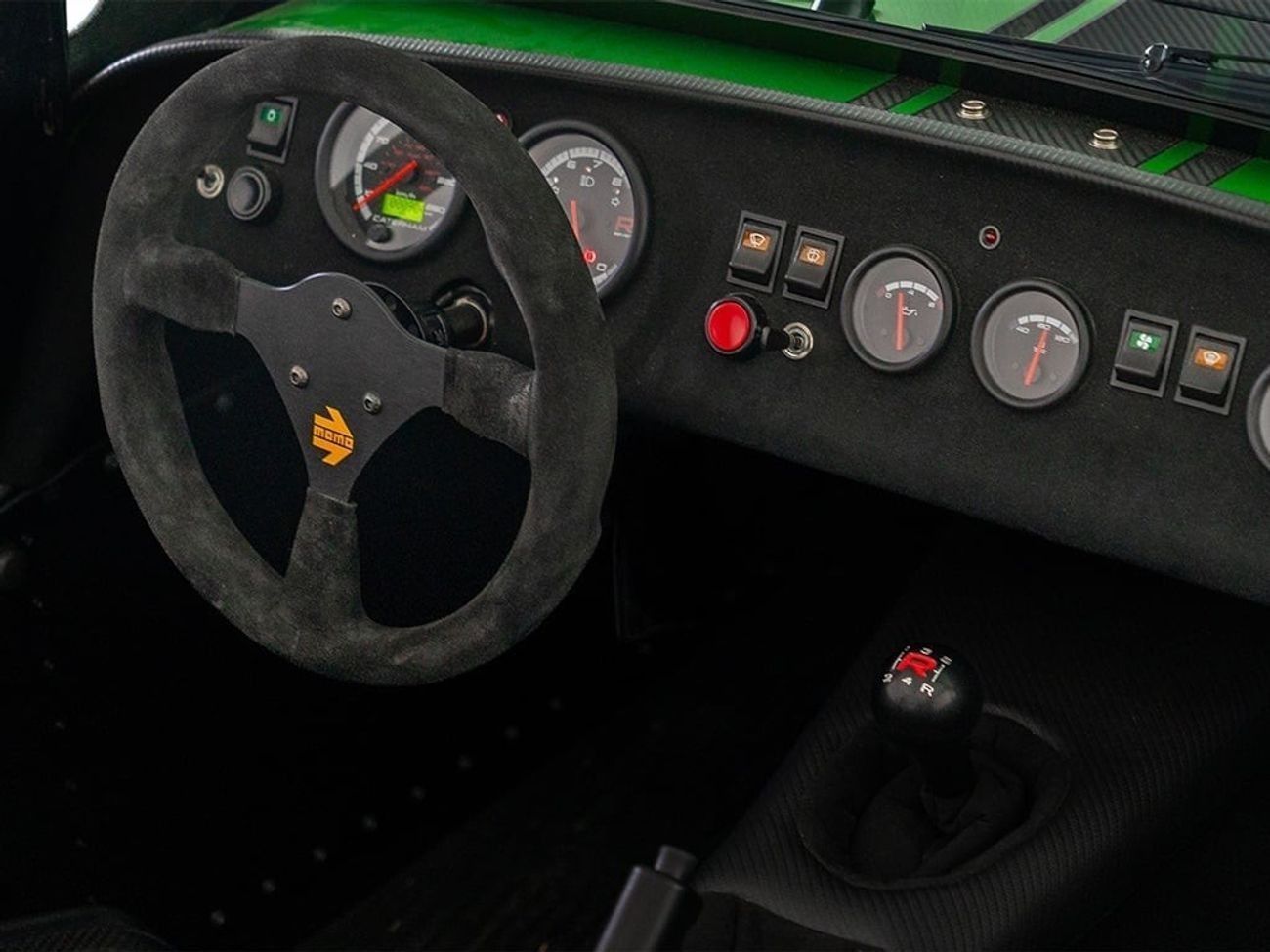 كاترهام سفن Caterham 340R / Special Order in Designo Magno Green / Bespoke High Option Order /  Caterham Warrant