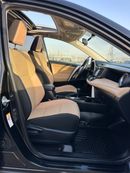 تويوتا راف ٤ Hybrid XLE Sunroof, push start full option
