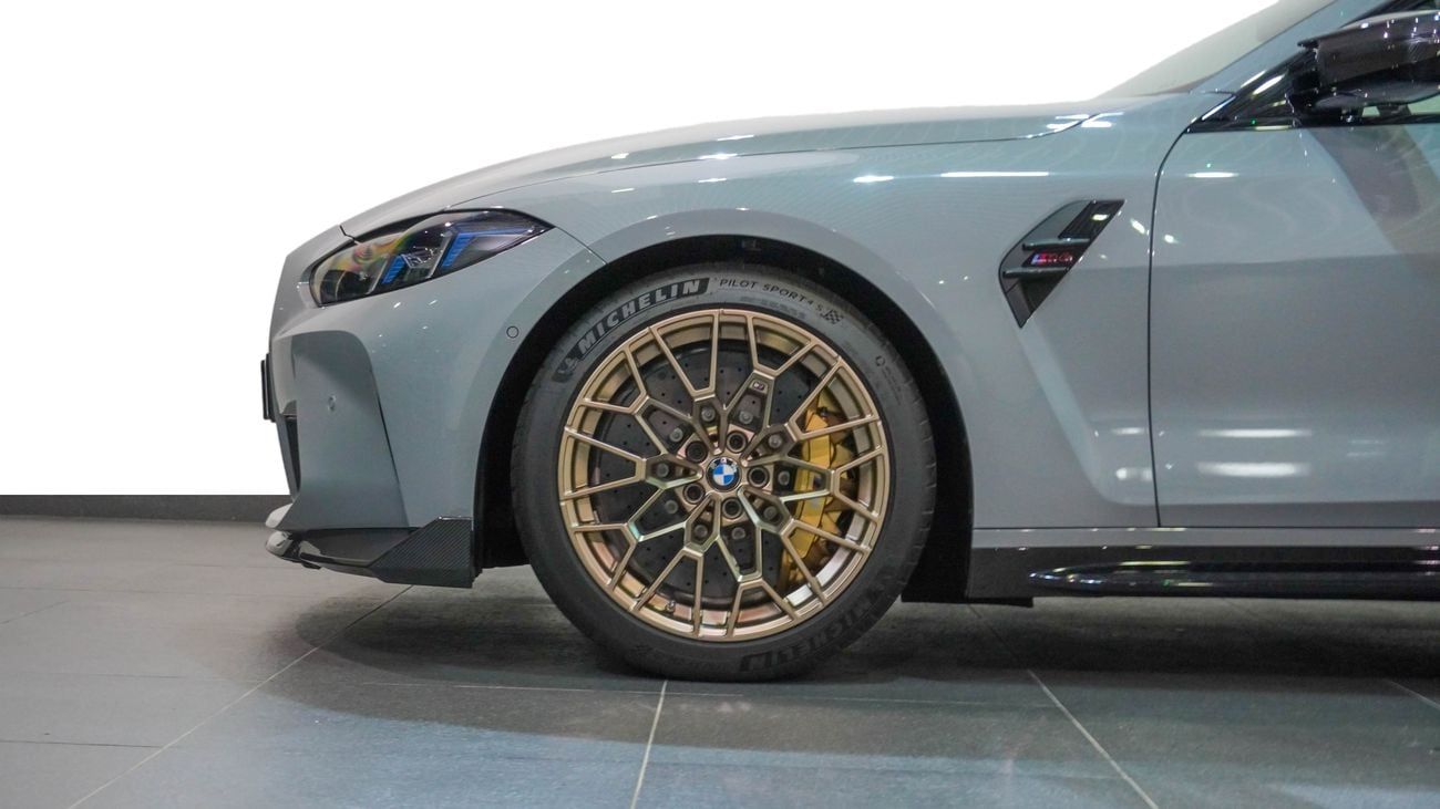 BMW M4 CS