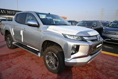 Mitsubishi L200 Mitsubishi L200 Sportero 2.4L Diesel, Double Cabin, 4WD, 4 Doors, Color Silver, Model 2023