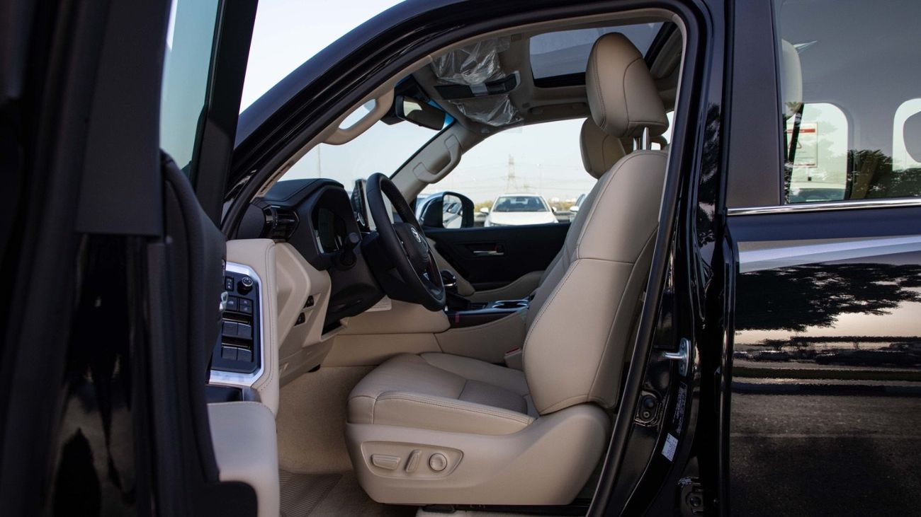 Toyota Land Cruiser LC300 VX-V EXCL 4.0L/GCC. Local Registration +10%
