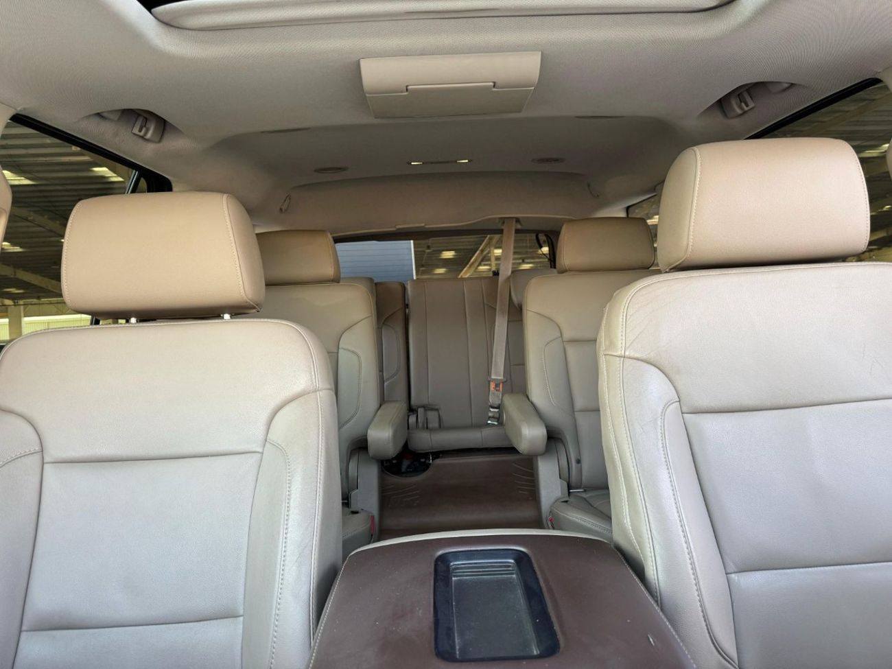 شيفروليه تاهو LT 5.3L 4WD 5.3L V8 / 4x4 / FULL OPTION / RADAR / ROAD ASSIST / IN PERFECT CONDITION