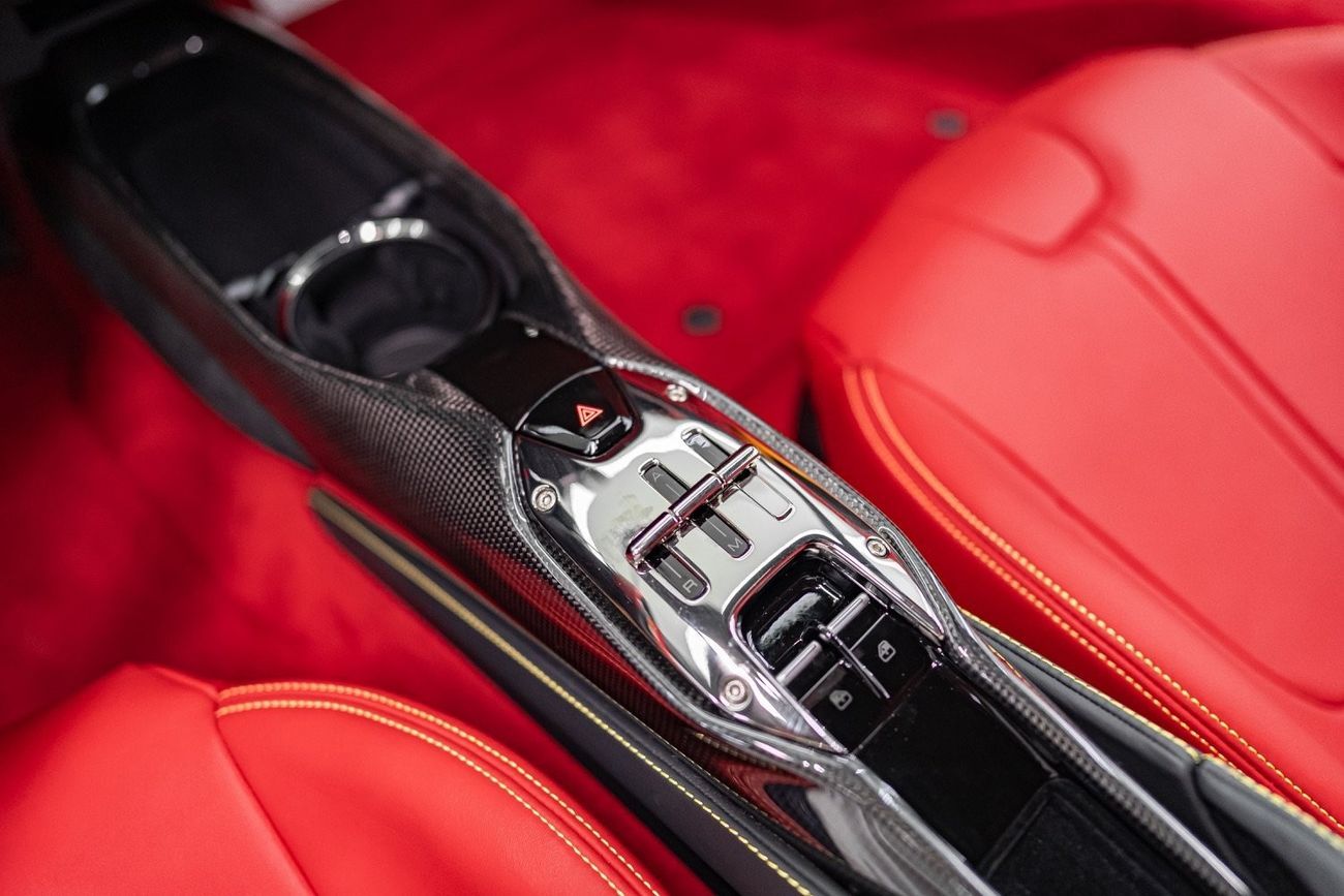Ferrari SF90 Stradale SF90 STRADALE | 2 YEARS WARRANTY AND SERVICE PACKAGE | CARBON INTERIOR | TWO-TONE BODYWORK