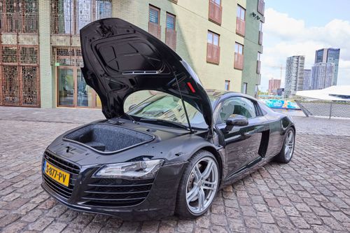 Audi R8