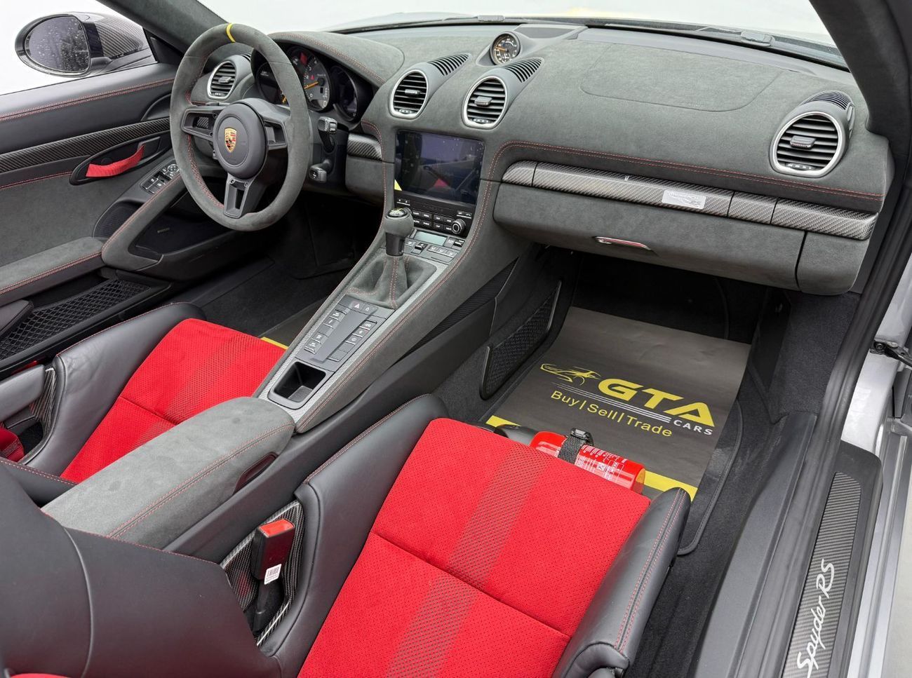 بورش 718 سبيدر RS 2024 Porsche 718 Spyder GT4 RS Weissach Pack, 2026 Porsche Warranty, Very Low Km, GCC
