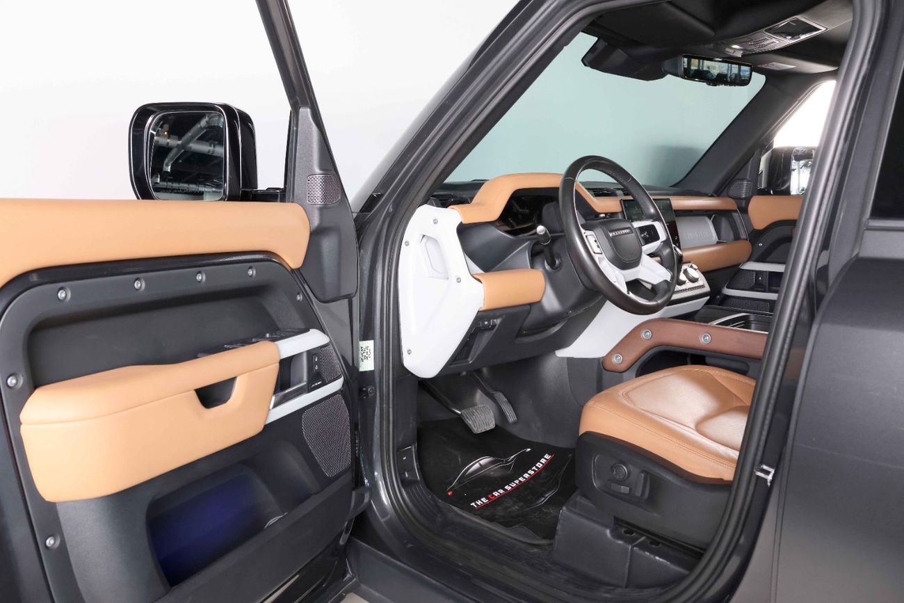 لاند روفر ديفندر P400 110 HSE 3.0L (5 Seater) 2024-LAND ROVER DEFENDER 110 P400 HSE-WARRANTY TILL 11/2028-SERVICE CON