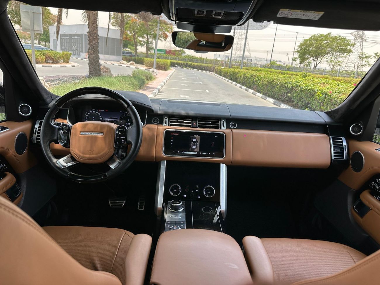 لاند روفر رينج روفر Range Rover Vouge UAE Edition Autobiography / 2021 / GCC / P 400 / Perfect Condition / 3,465 AED Mon