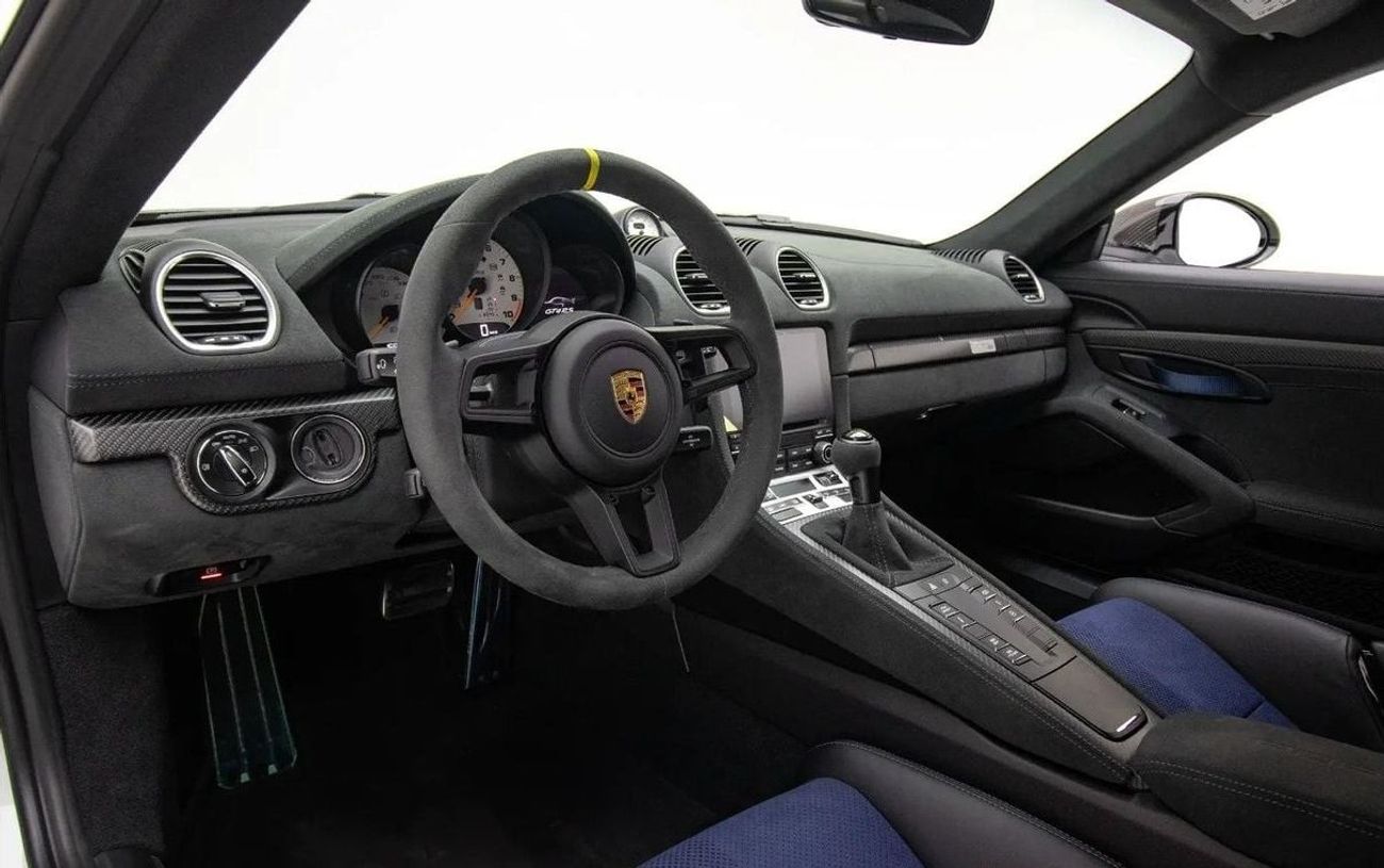 Porsche 718 Cayman GT4 RS - GCC Spec - With Warranty