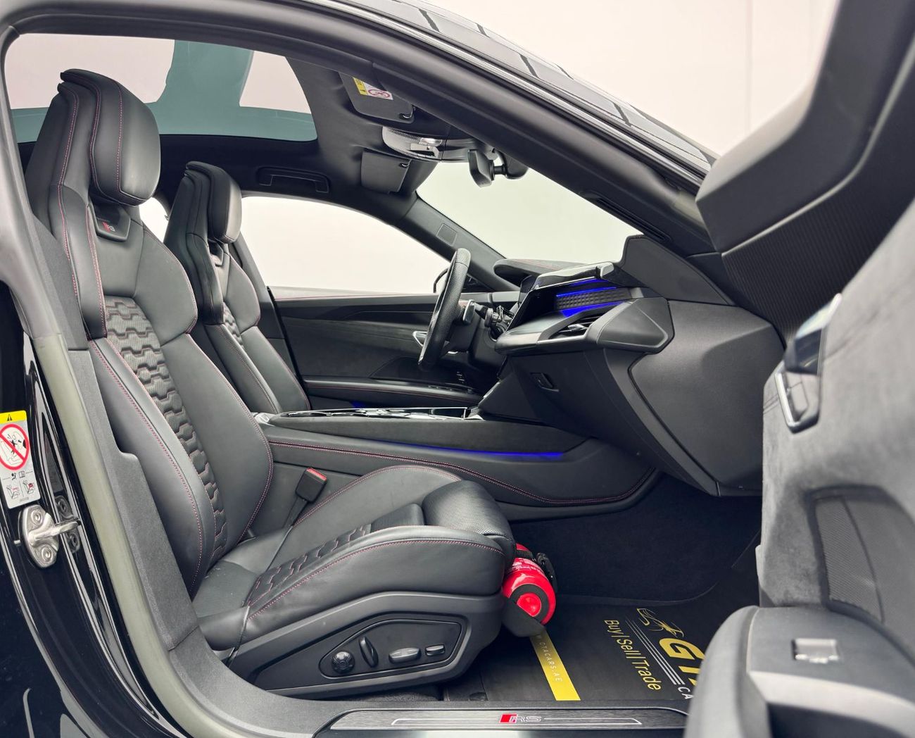 أودي إي ترون جي تي 2023 Audi RS E-Tron GT, Agency Warranty + Service Contract, Full Options, Low Kms, GCC