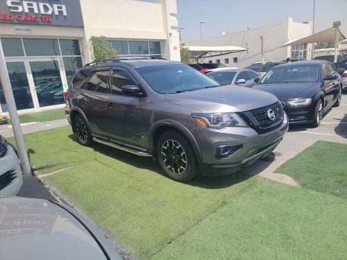 Nissan Pathfinder SV 3.5L (260 HP) 4WD