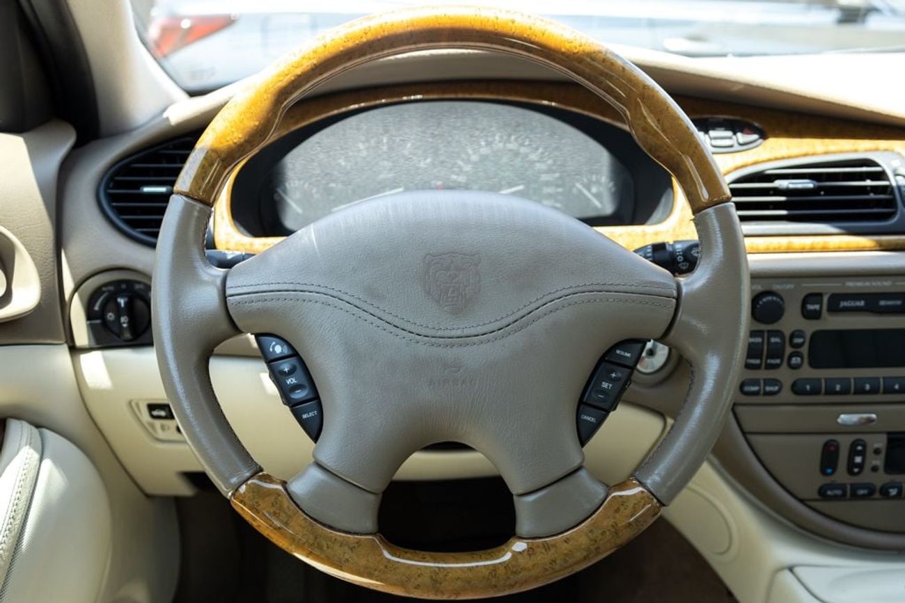 Jaguar S Type Jaguar S-Type 1999 GCC (LOWEST MILEAGE).